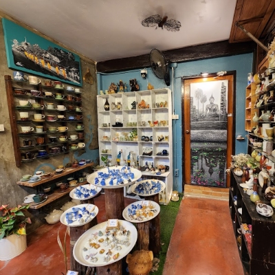 Art Galleries in Si Phum 