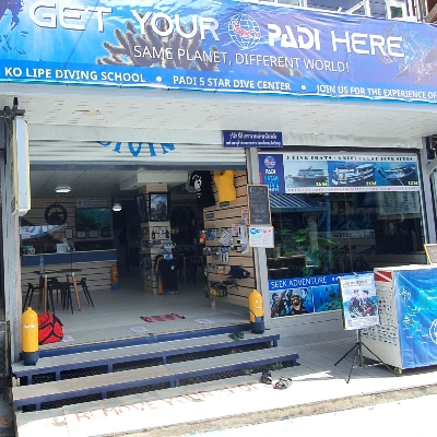 Tours, Scuba Diving