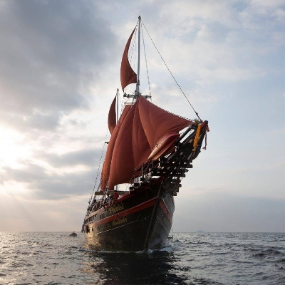 Tours, Scuba Diving
