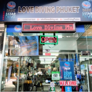 Tours, Scuba Diving