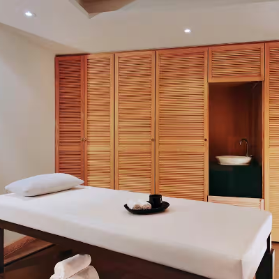 Spas, Thai Massage