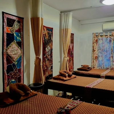 Spas, Thai Massage