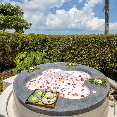 Spas, Thai Massage
