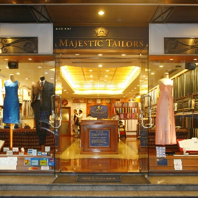 Shopping, Tailor in Nana 