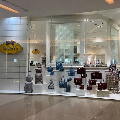 Shopping, Gift Shops